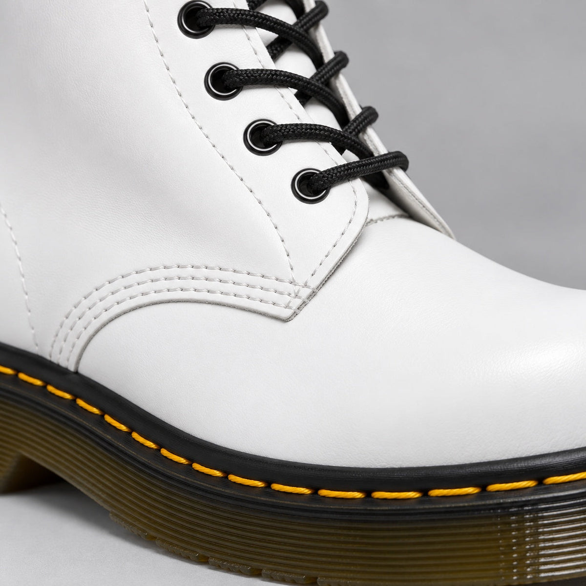 Rosamund™ | Elegant women lace-up boot